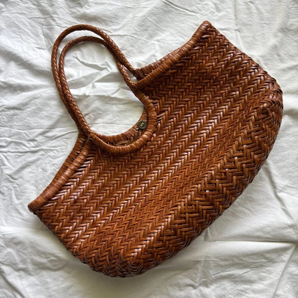 Dragon Diffusion Nantucket Big in Tan - Picture 2 of 11
